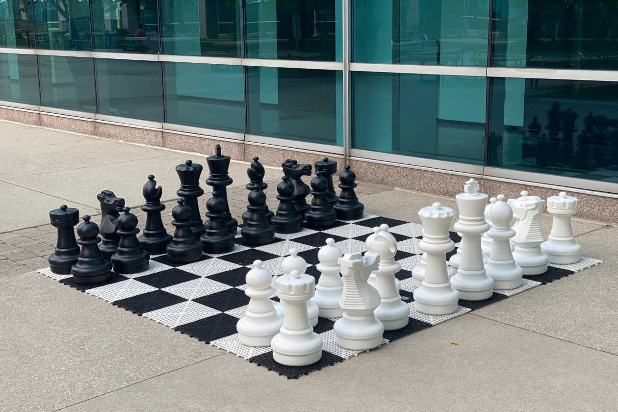 Giant chess & chess tables